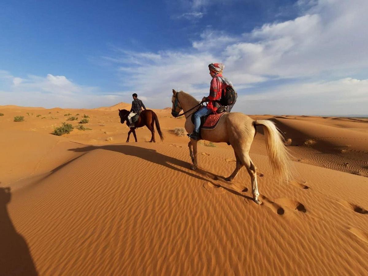 Riad Caravasar Merzouga Dış mekan fotoğraf