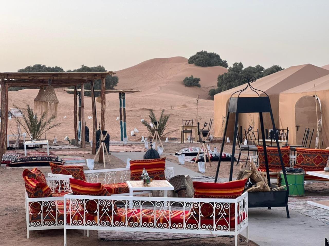 Riad Caravasar Merzouga Dış mekan fotoğraf